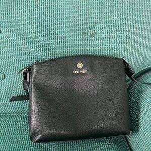 🔻Nine West Black Crossbody Bag